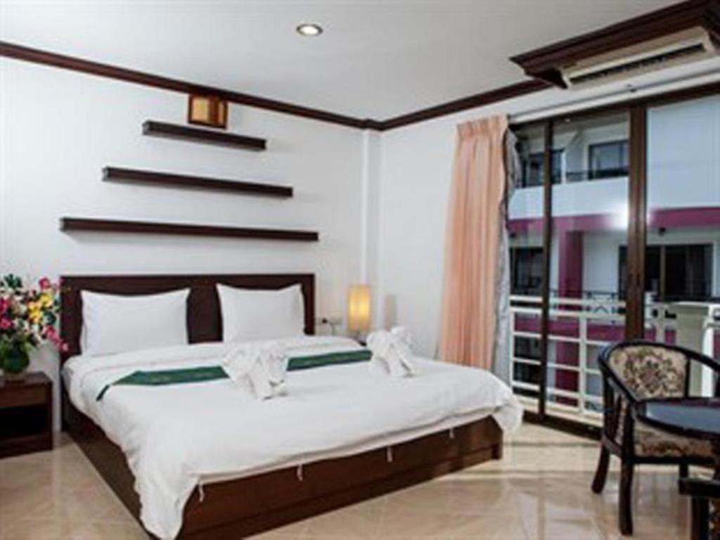Triple Rund Place Hotel Patong Zewnętrze zdjęcie