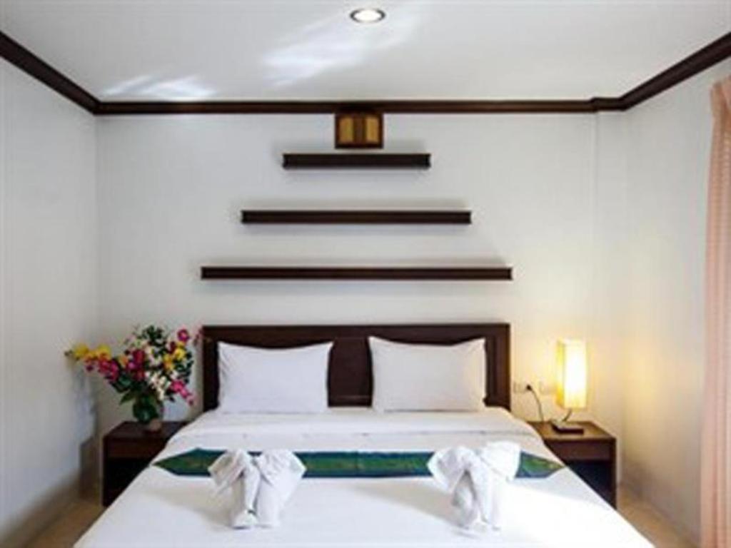 Triple Rund Place Hotel Patong Zewnętrze zdjęcie