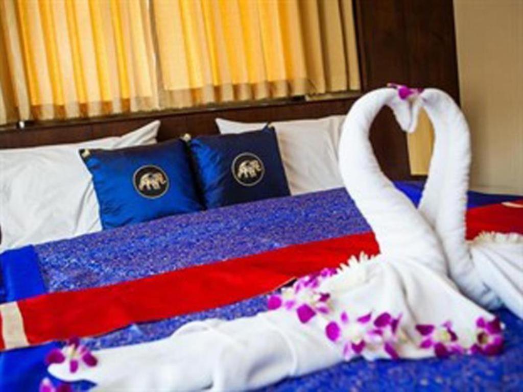 Triple Rund Place Hotel Patong Zewnętrze zdjęcie