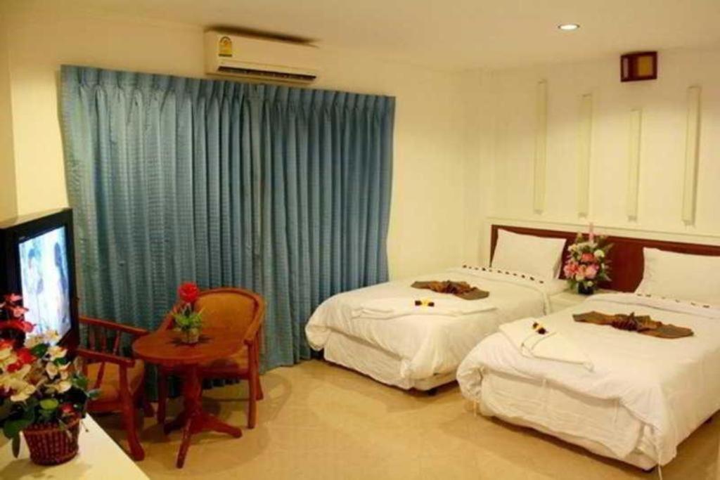 Triple Rund Place Hotel Patong Zewnętrze zdjęcie