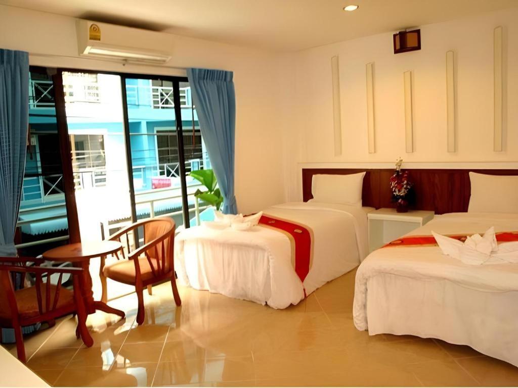 Triple Rund Place Hotel Patong Zewnętrze zdjęcie