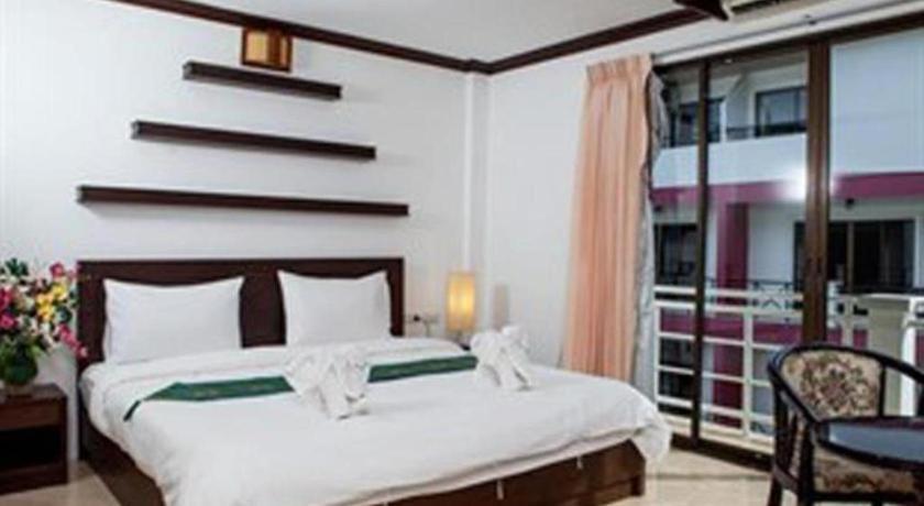 Triple Rund Place Hotel Patong Zewnętrze zdjęcie