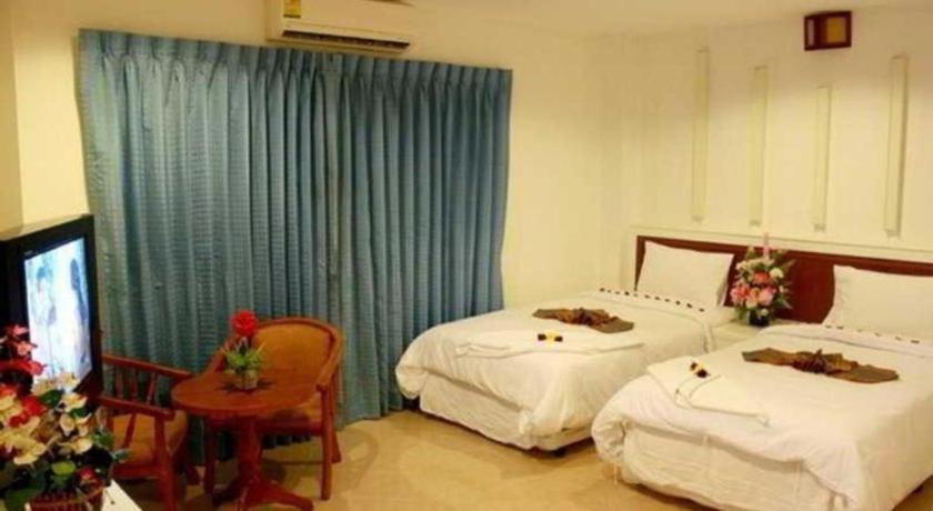 Triple Rund Place Hotel Patong Zewnętrze zdjęcie