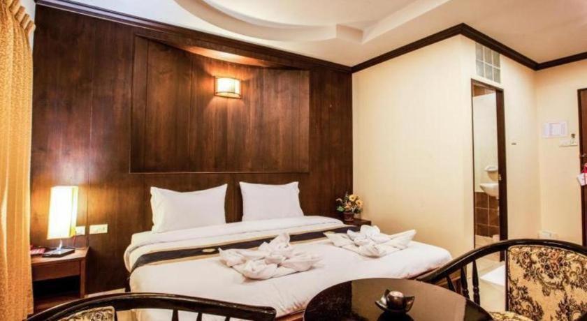 Triple Rund Place Hotel Patong Zewnętrze zdjęcie